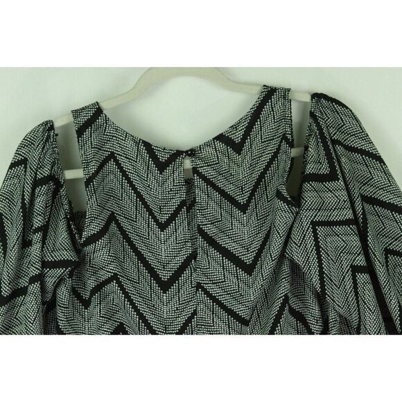 Lily White Cold Shoulder Blouse Top Black White Chevron Flowy Womens Large - Picture 2 of 8